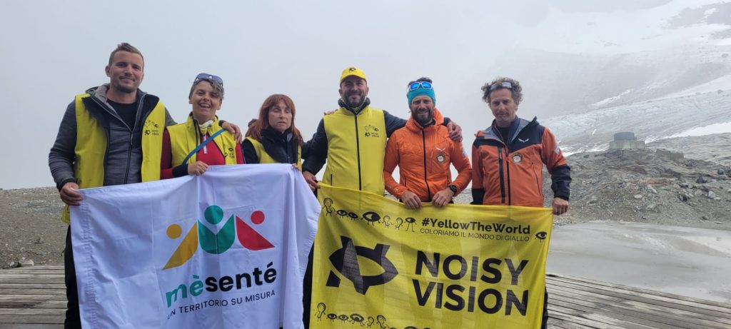 Il gruppo al rifugio Città di Mantova