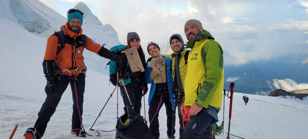 Sosta sul ghiacciaio del Lys