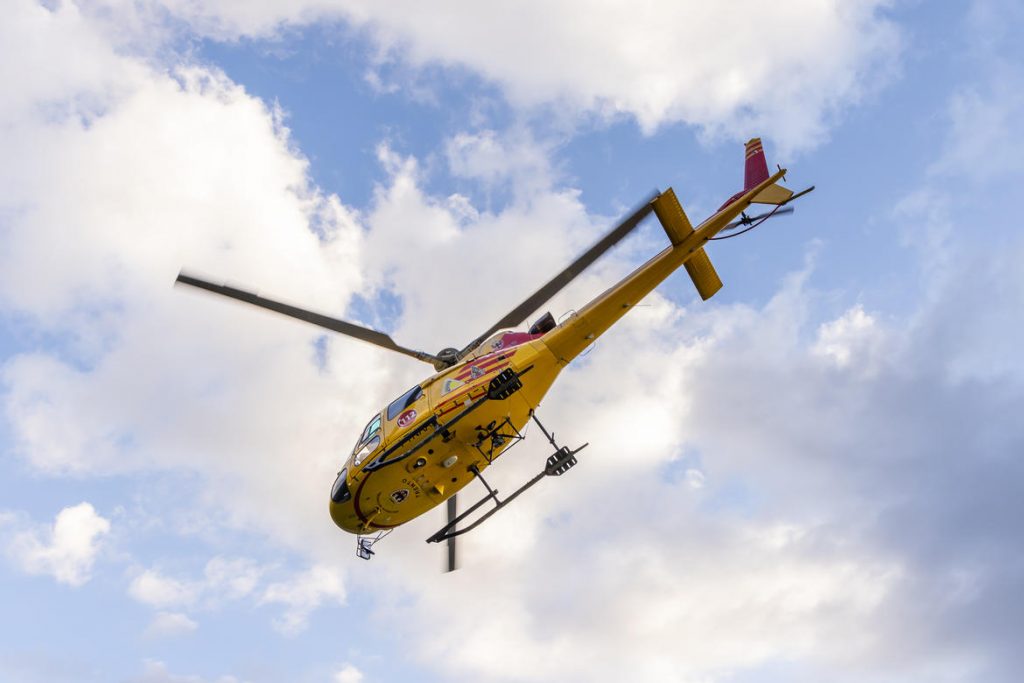 Squadre di ricerca di terra in partenza
- Vigili del fuoco permanenti di trento
-Soccorso alpino e speleologico trentino
- Guardia di finanza con le unità cinofile
- Centro addestramento alpino della polizia di Moena
- Carabinieri soccorso alpino
Canazei - Marmolada 07 luglio 2022
Ore 5.00 am - 8.30 am
Foto: Daniele Paternoster