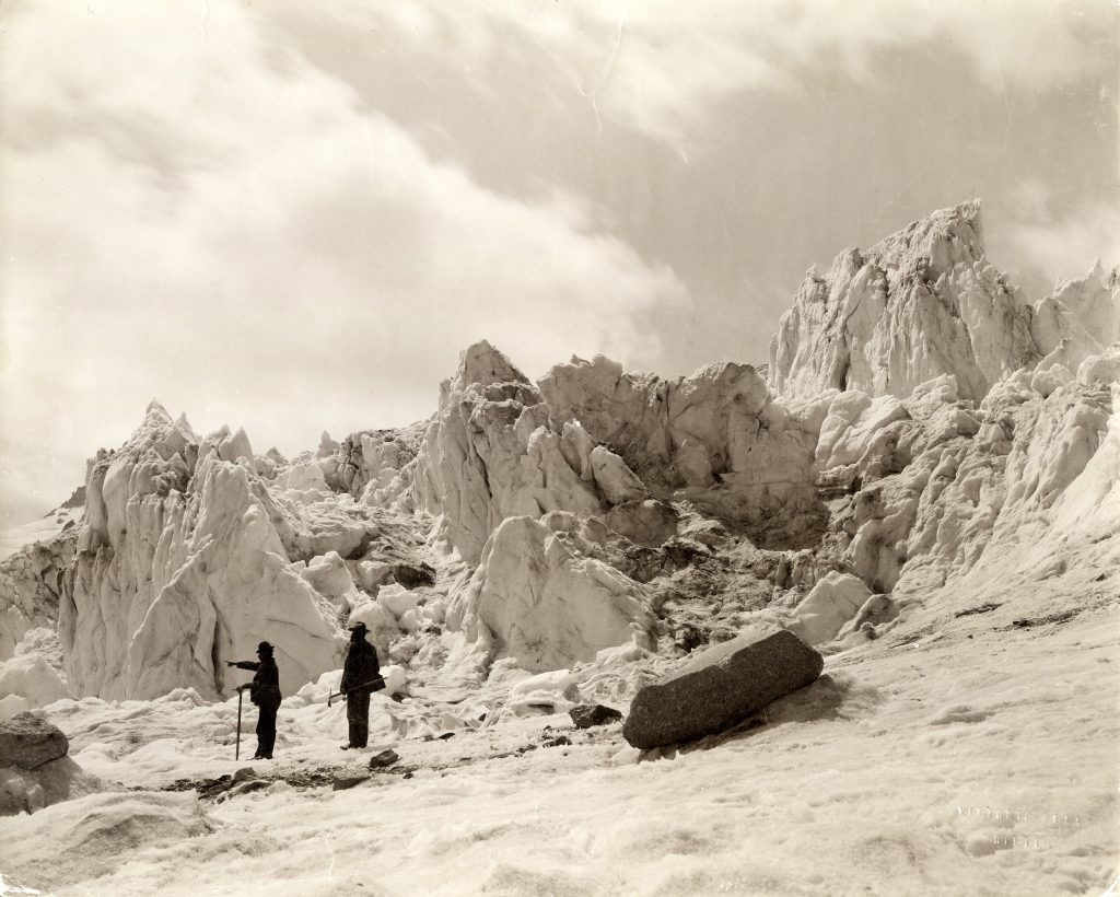 VITTORIO SELLA. Cogne, Valnontey; sul ghiacciaio Dzasset.Agosto 1894Aristotipo/ carta Torino, Archivio Ente Parco Nazionale Gran Paradiso. 