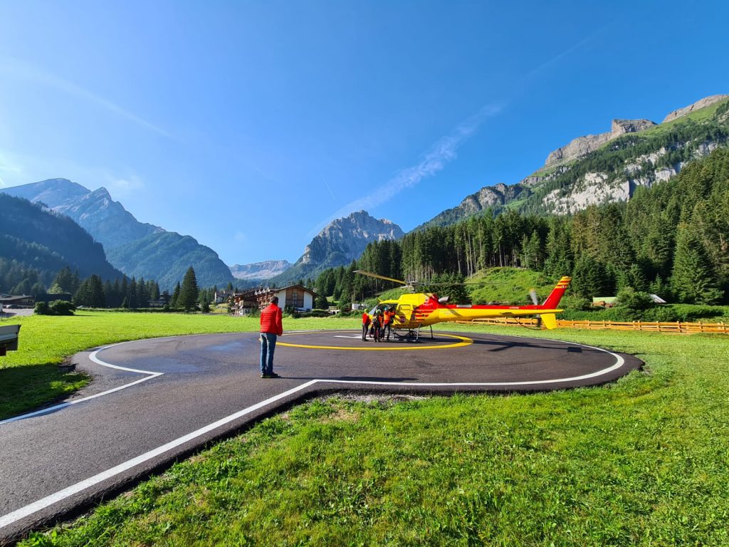 Proseguono le ricerche sulla Marmolada, 6 luglio 2022.ANSA/ LORENZO BASSO