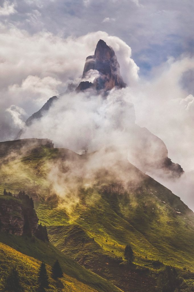 Il Cimon della Pala (3184 m) è la vetta più famosa delle Pale, anche se non la più alta. Foto Paolo Bolla/Realy Easy Star