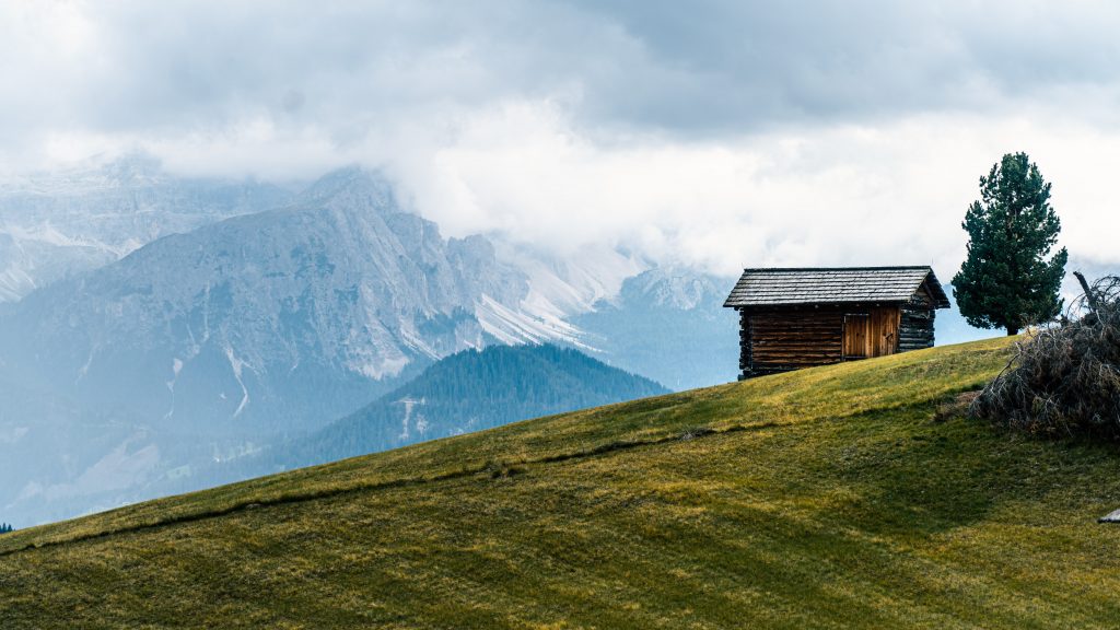 Val Badia - Foto Unsplash @Ruben Hanssen