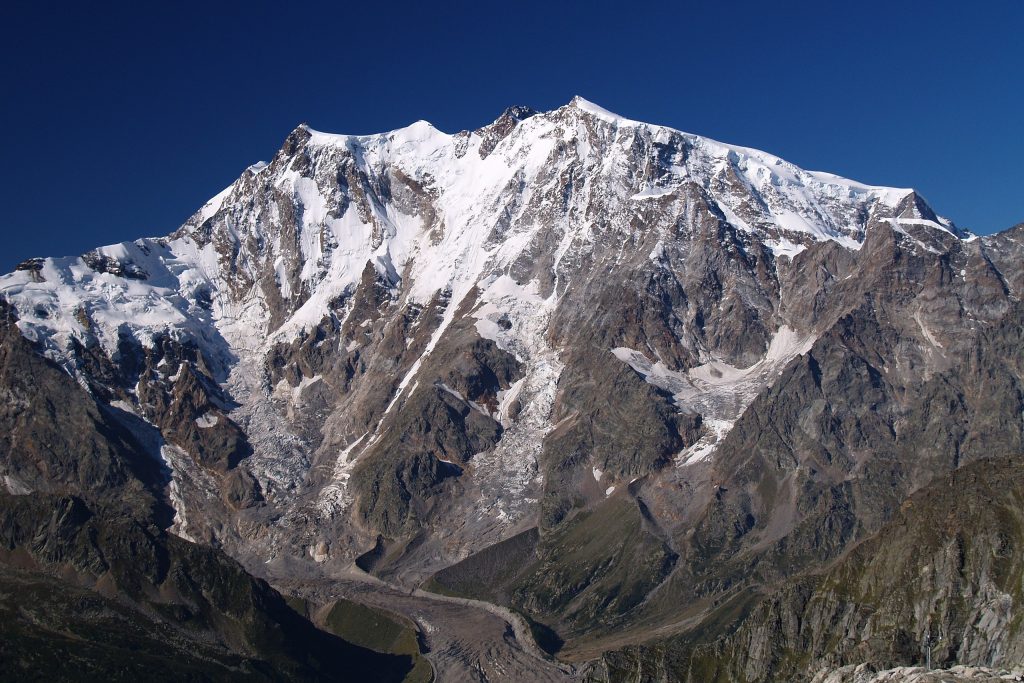 Parete est Monte Rosa - Foto Wikimedia Commons @Marco Vespa