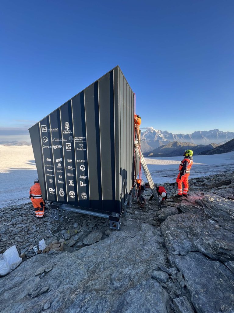 Il bivacco Camardella - Foto André Barailler