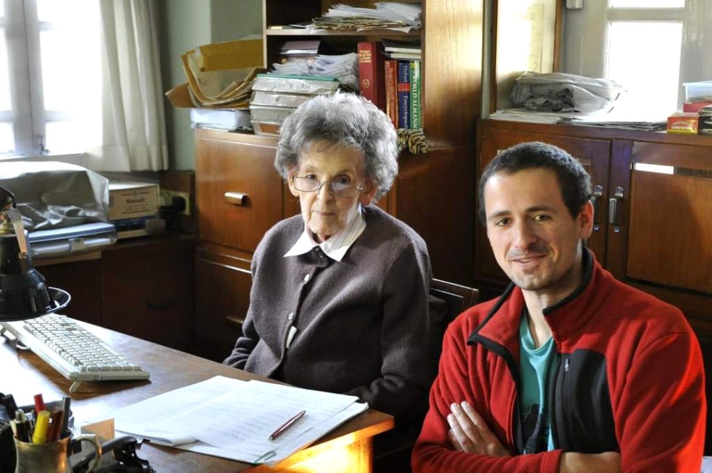 Elizabeth Hawley e Rodolphe Popier