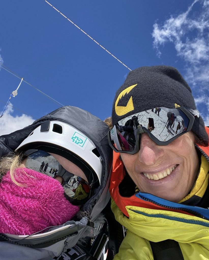 Nicole Niquille con Anna Torretta che ha partecipato alla salita sul Breithorn. Foto Anna Torretta