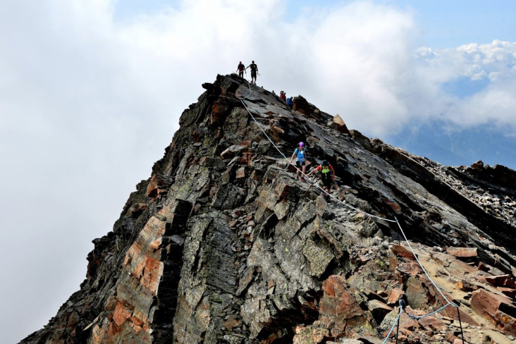 Salita al rifugio Quintino Sella, il tratto attrezzato