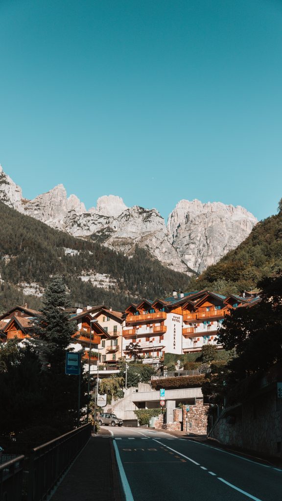 Molveno. Foto Unsplash @Georgia De Lotz