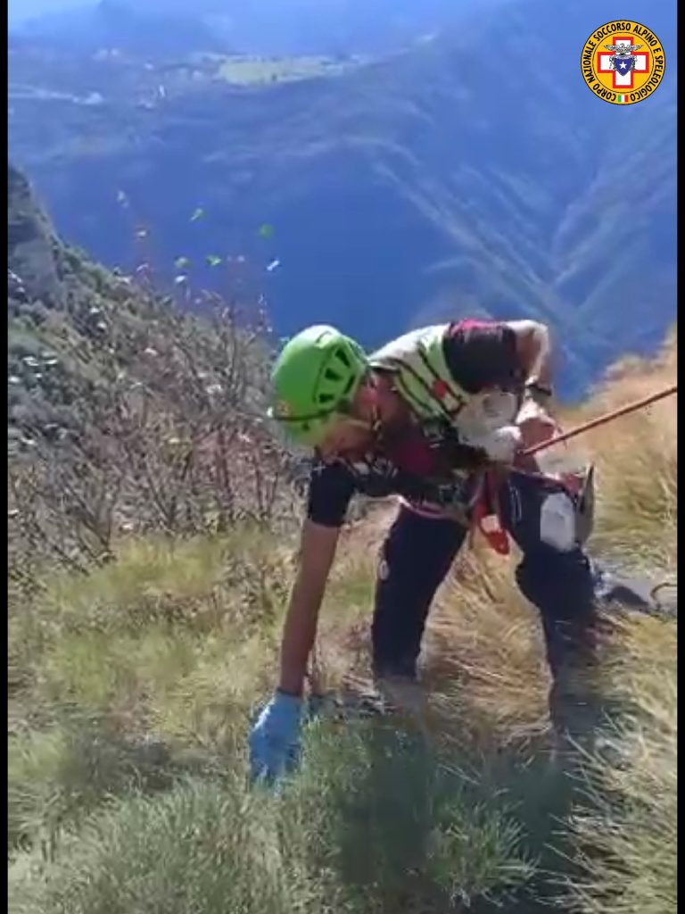 Recupero del cellulare - Foto Soccorso Alpino e Speleologico Veneto