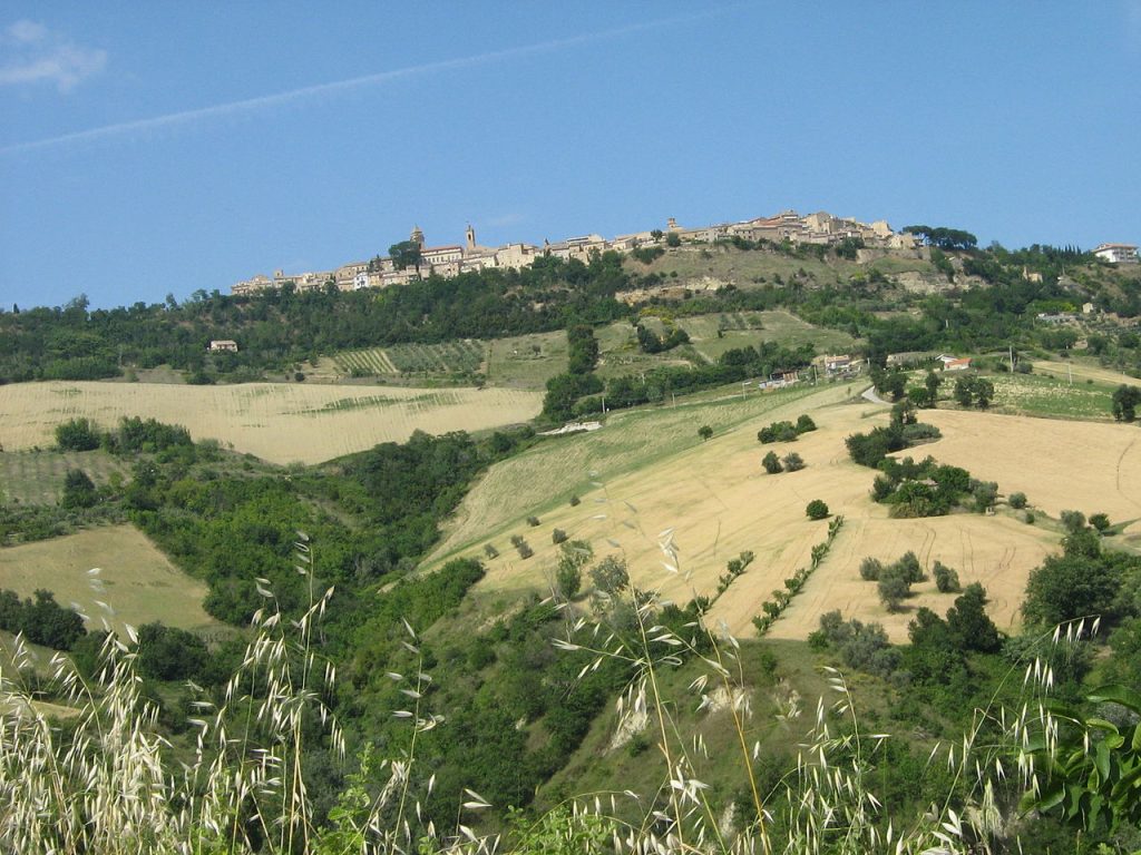 Monterubbiano - Foto Wikimedia Commons @Bibà84