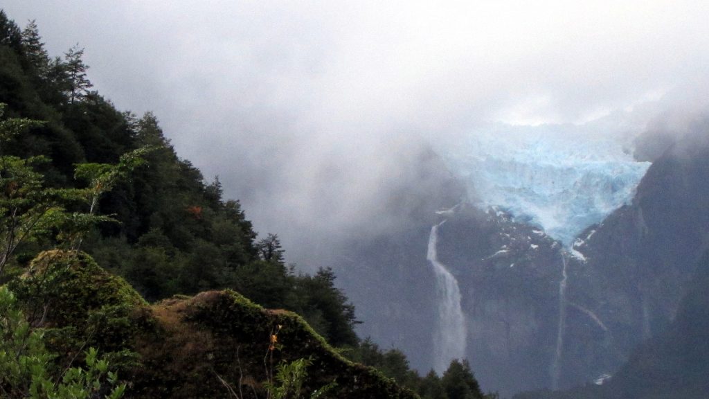 El ventisquero colgante - Foto Wikimedia Commons @Lin linao