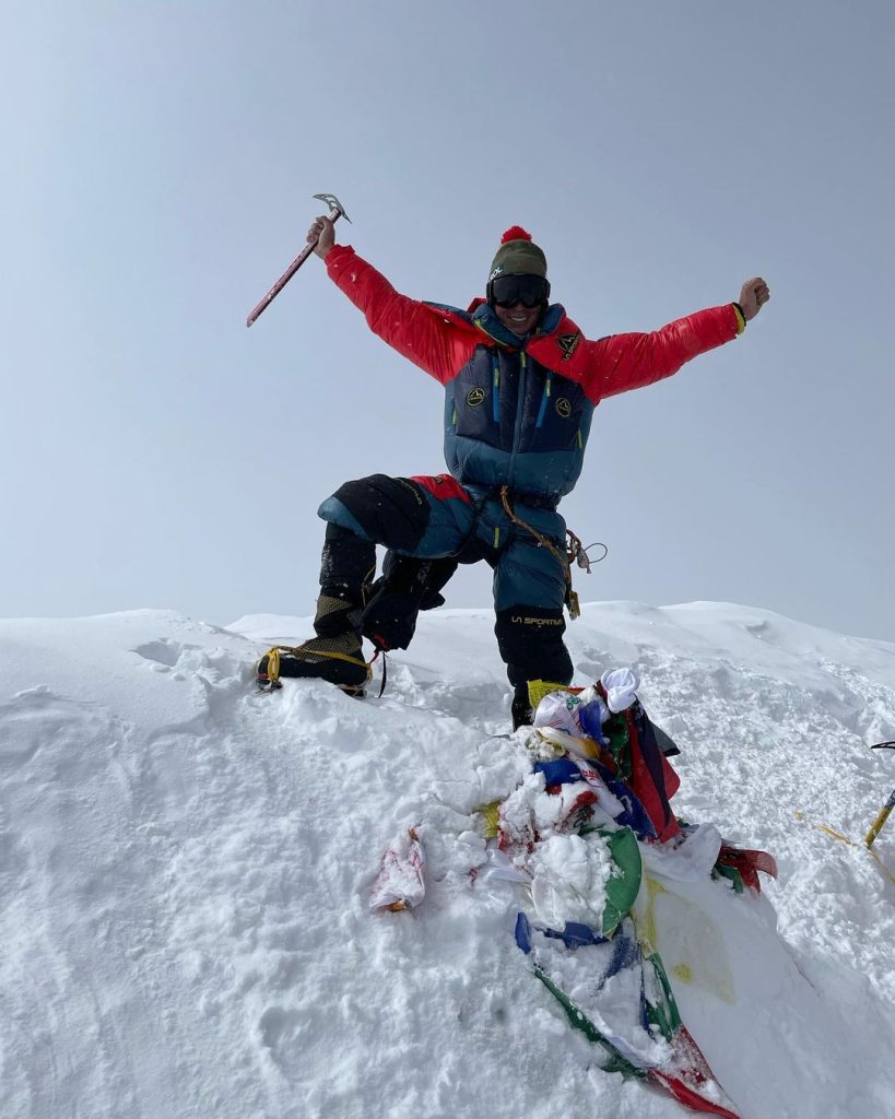 François Cazzanelli in vetta al K2. Foto François Cazzanelli
