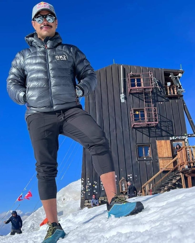 La foto di Nirmal Purja oggetto di polemiche