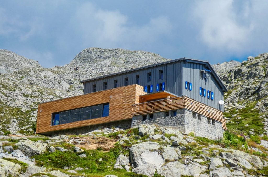 rifugio mandron, adamello