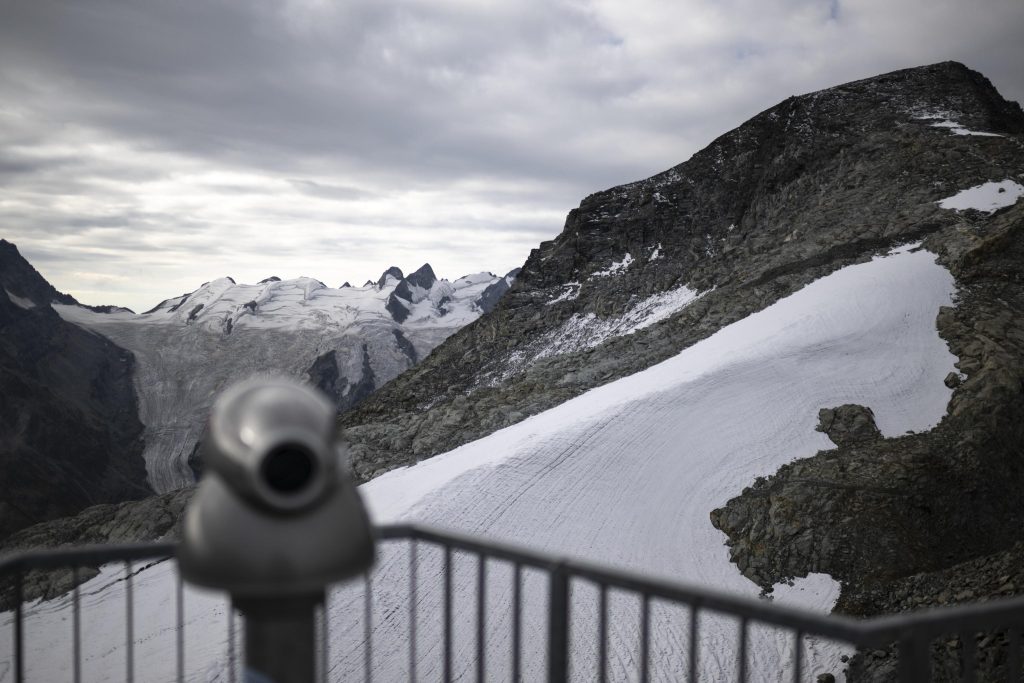 Il Corvatsch - Foto ANSA/EPA/GIAN EHRENZELLER