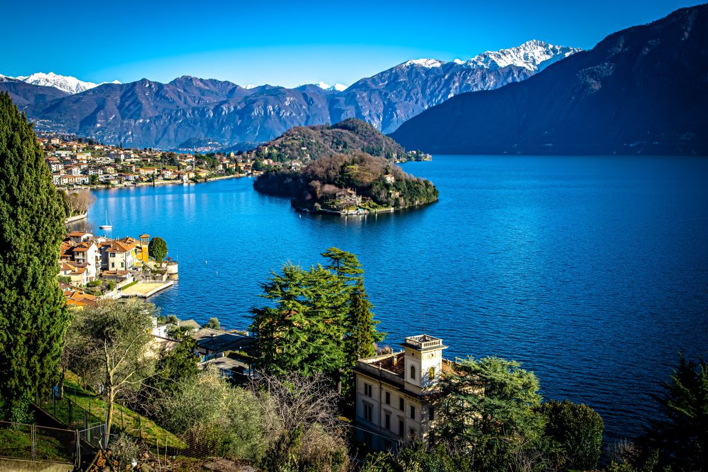 Lago di Como - Foto Unsplash @Bruce Meier