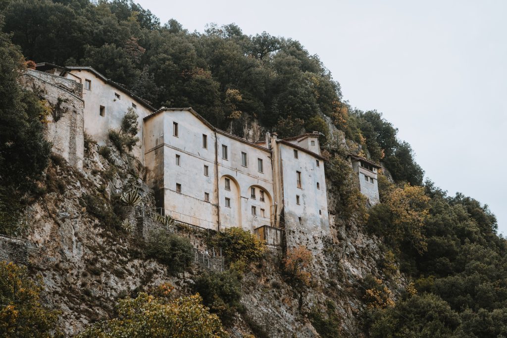 Santuario di Greccio - Foto Unsplash @Gabriella Clare Marino