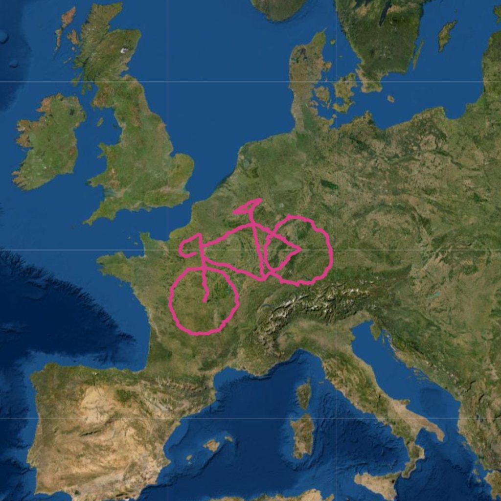 La mega bici disegnata mediante tracciamento GPS - Foto @Bicycle will save the world