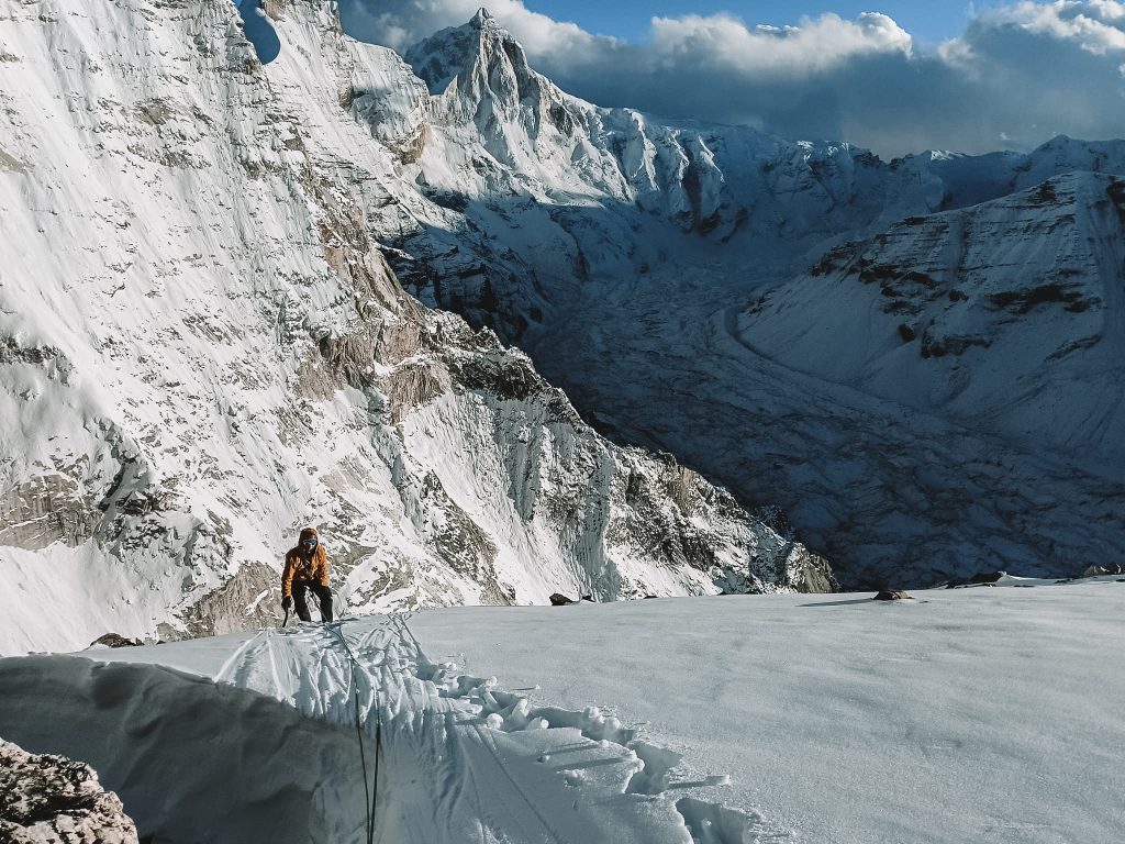 "Gangotri Gambling”, Phaalkan Meenaar - Jablonski e Huserka