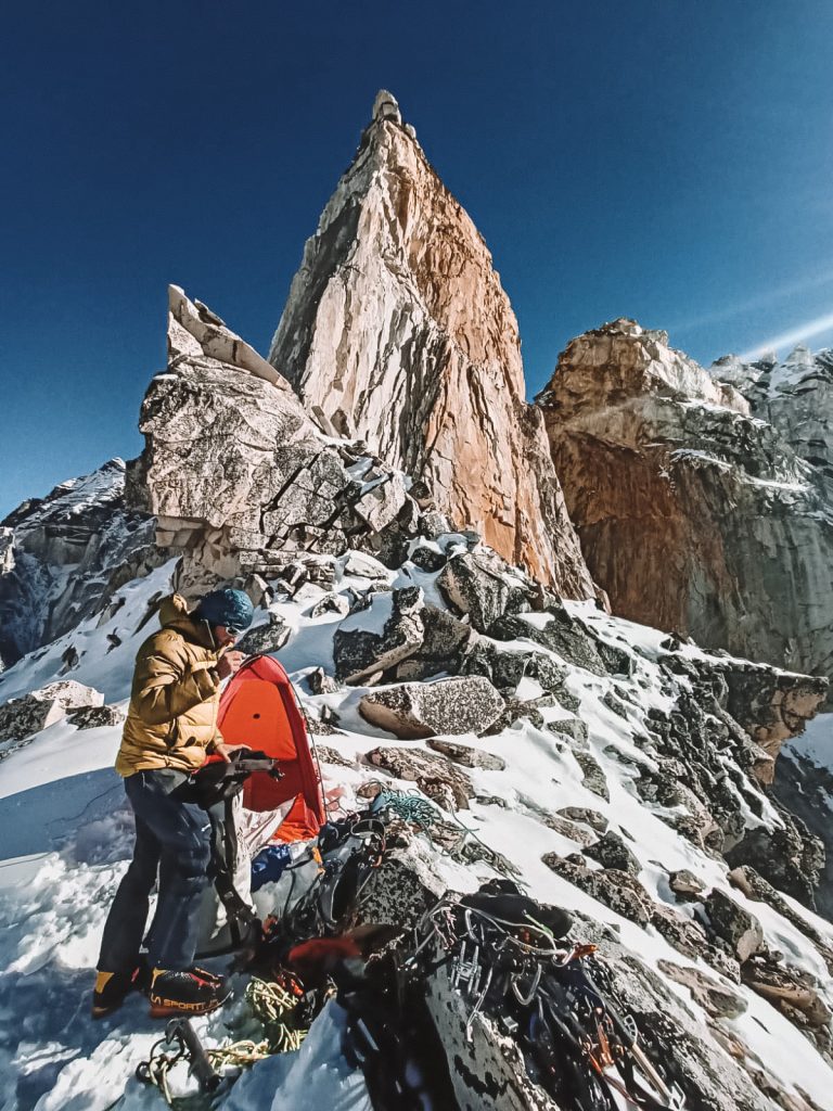 "Gangotri Gambling”, Phaalkan Meenaar - Jablonski e Huserka