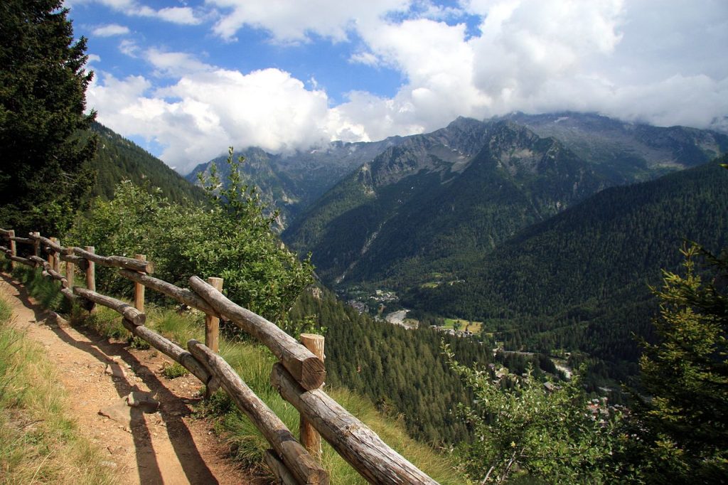 Macugnaga - Foto Wikimedia Commons @Grzegorz Jereczek 