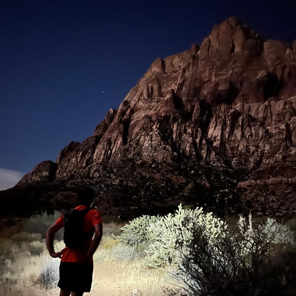 Alex di fronte al Mt Wilson - Foto FB Alex Honnold