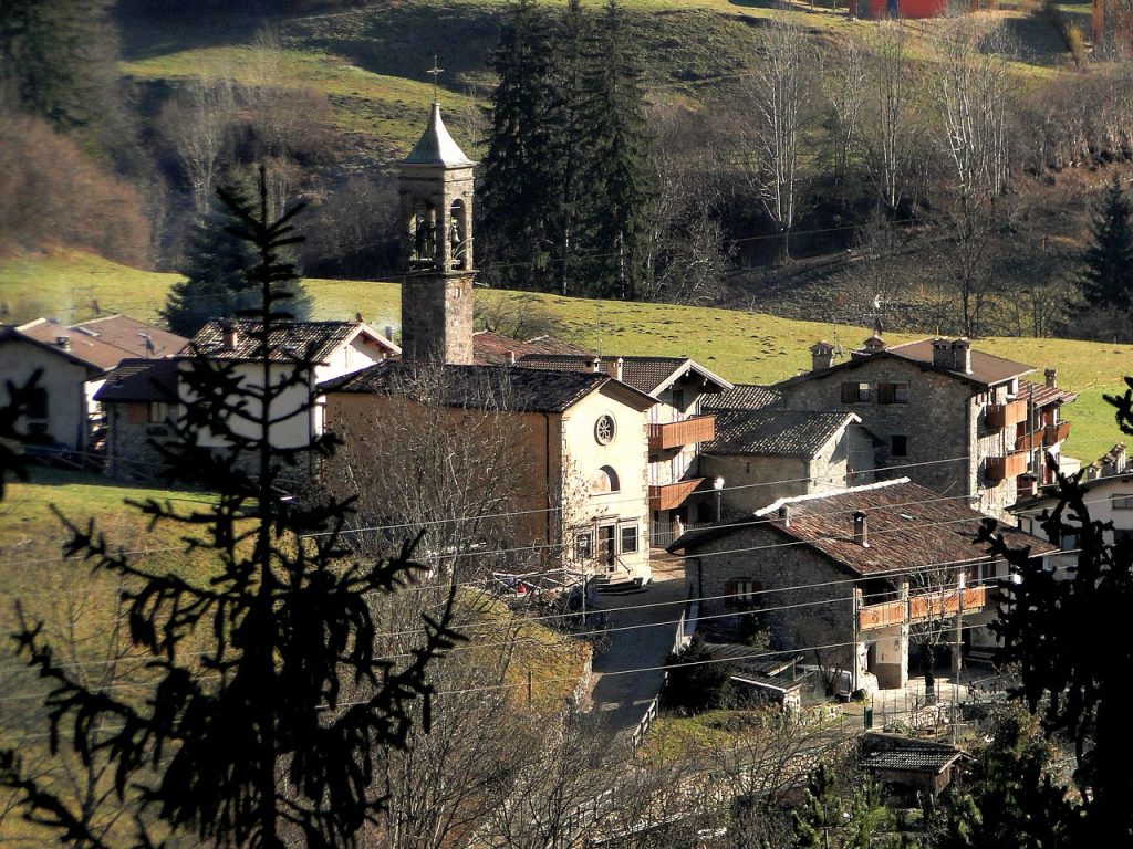 Rusio, frazione di Castione della Presolana - Foto Wikimedia Commons @Ago76