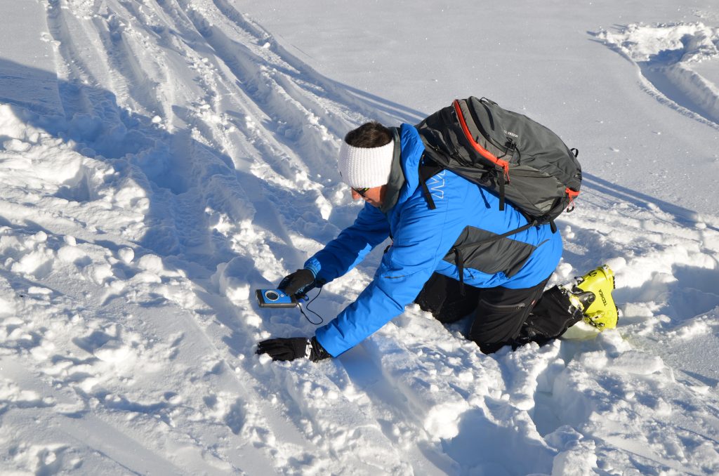 Ricerca Artva - Foto Guide Alpine Lombardia