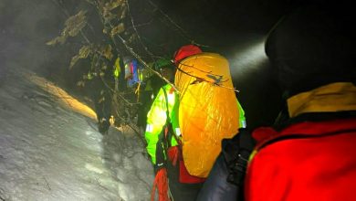 Photo of Dolomiti, escursionisti colti dal buio senza pile frontali sull’anello del Settsass