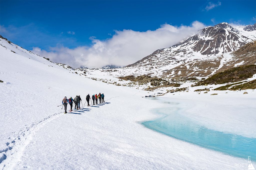 Corso Soccorso valanga - Foto Guide Alpine Lombardia/Emanuele Rotta