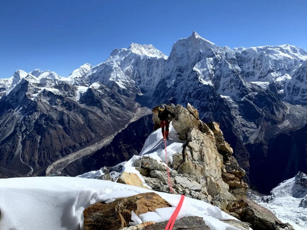 Sato Peak, via aperta da Stefano Ragazzo e Silvia Loreggian. Foto Sato Peak, via aperta da Stefano Ragazzo e Silvia Loreggian