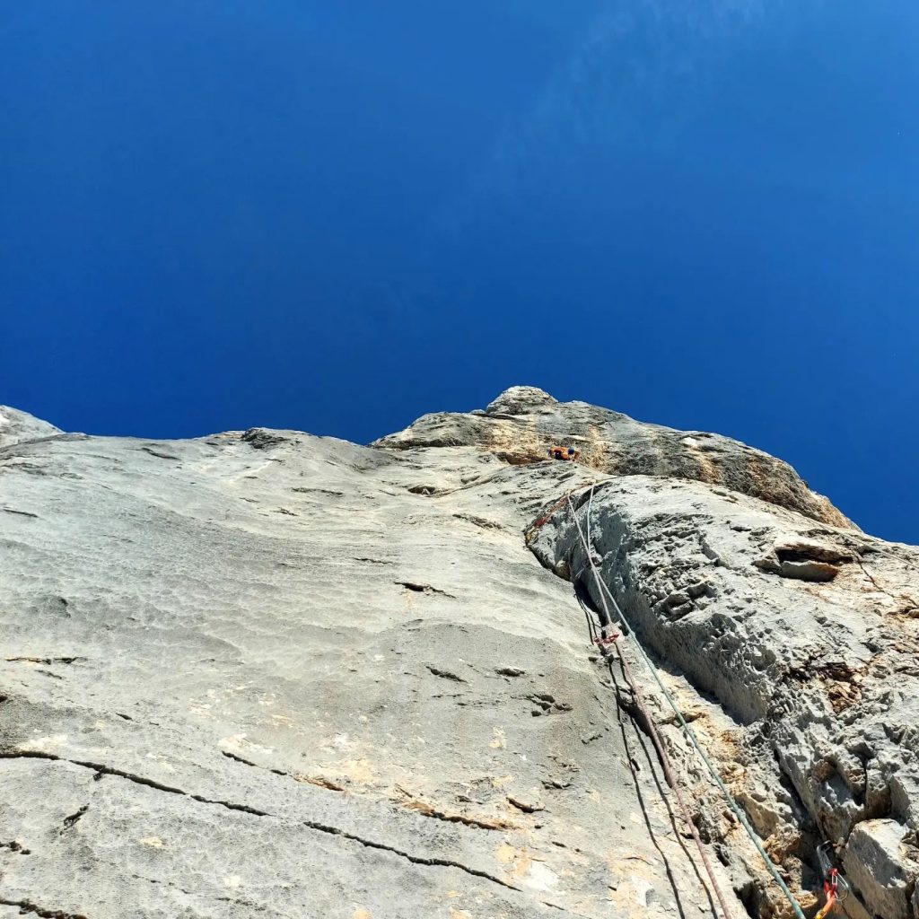 Enigma. Torre Trieste, Civetta. Alessandro Baù, Alessandro Beber e Nicola Tondini. Foto Nicola Todini