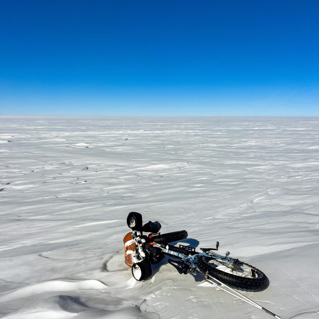 La fat bike utilizzata durante il tentativo di traversata antartica - Foto Omar Di Felice