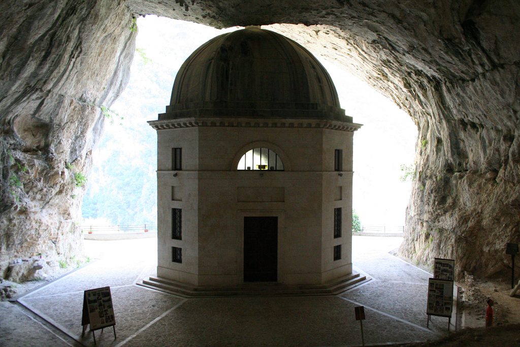 Tempio del Valadier - Foto Wikimedia Commons @Roberto Ferrari