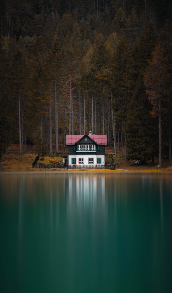 Lago di Dobbiaco - Foto Unsplash @Massimiliano Morosinotto