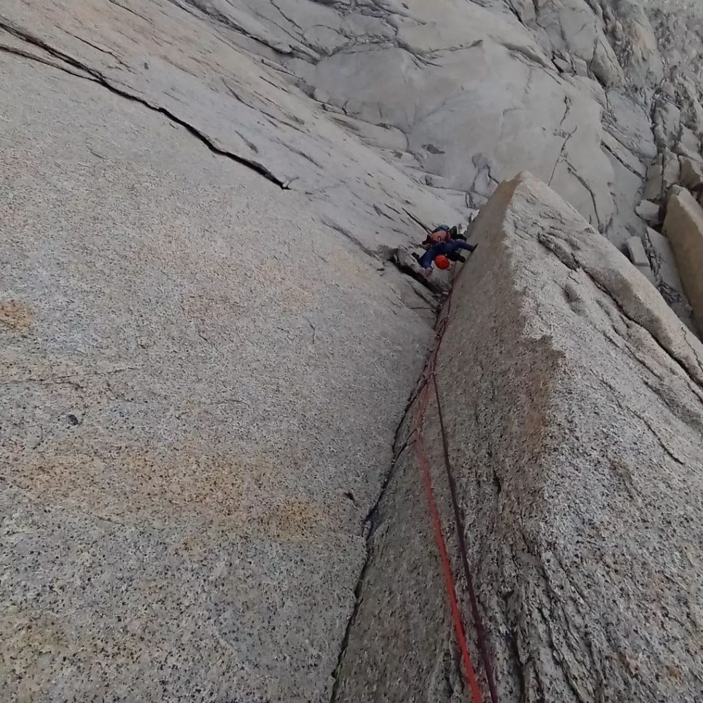Aguja Guillaumet. Foto Facu Saubidet, Jere Castana e Santi Scavolini 