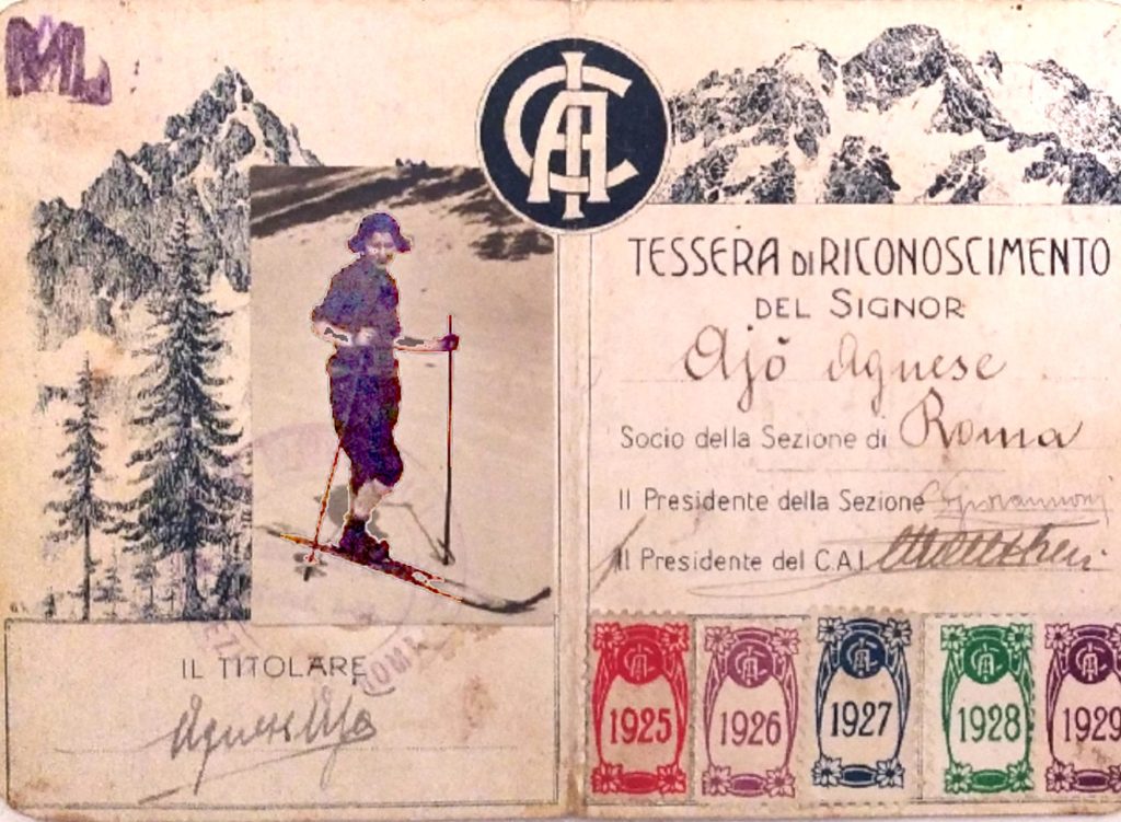 La tessera CAI di Agnese Ajò