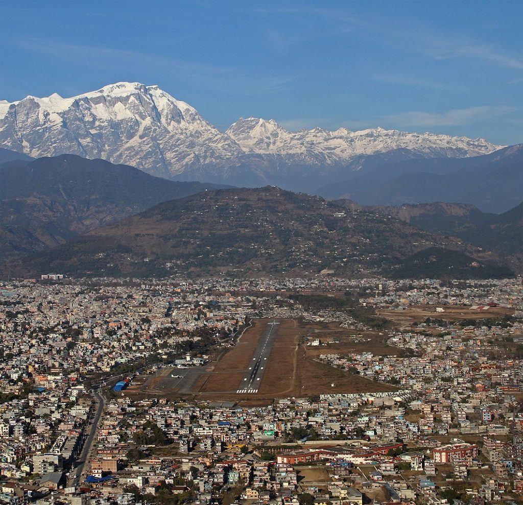 Il vecchio aeroporto di Pokhara - Foto Wikimedia Commons @Rene Heise