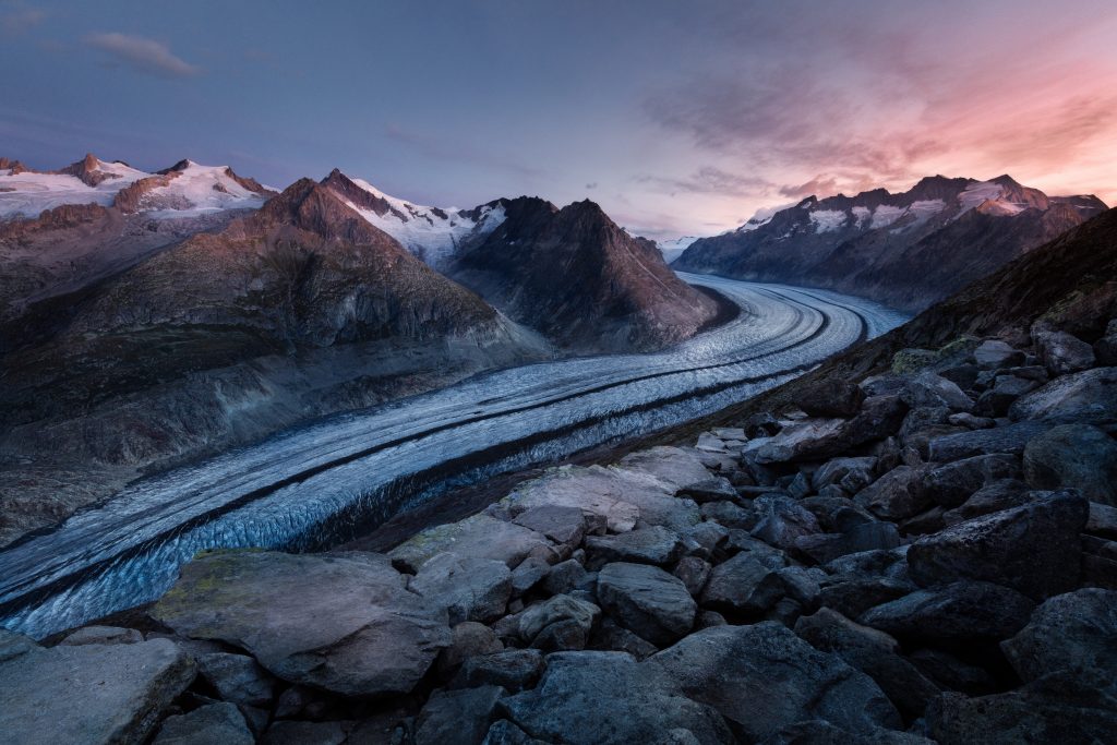 Aletsch glacier - Foto Unsplash @Samuel Ferrara