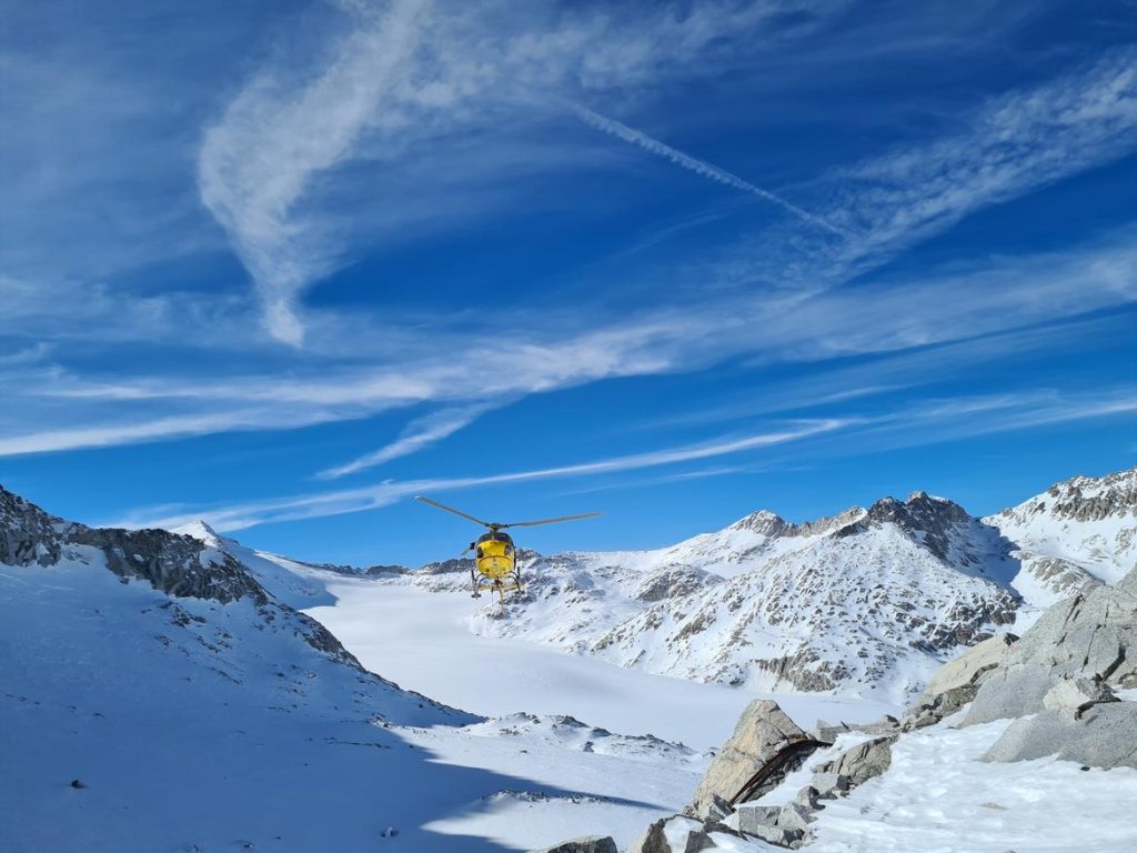 Sopralluogo sul ghiacciaio Mandrone-Adamello. Foto Ufficio Stampa PAT