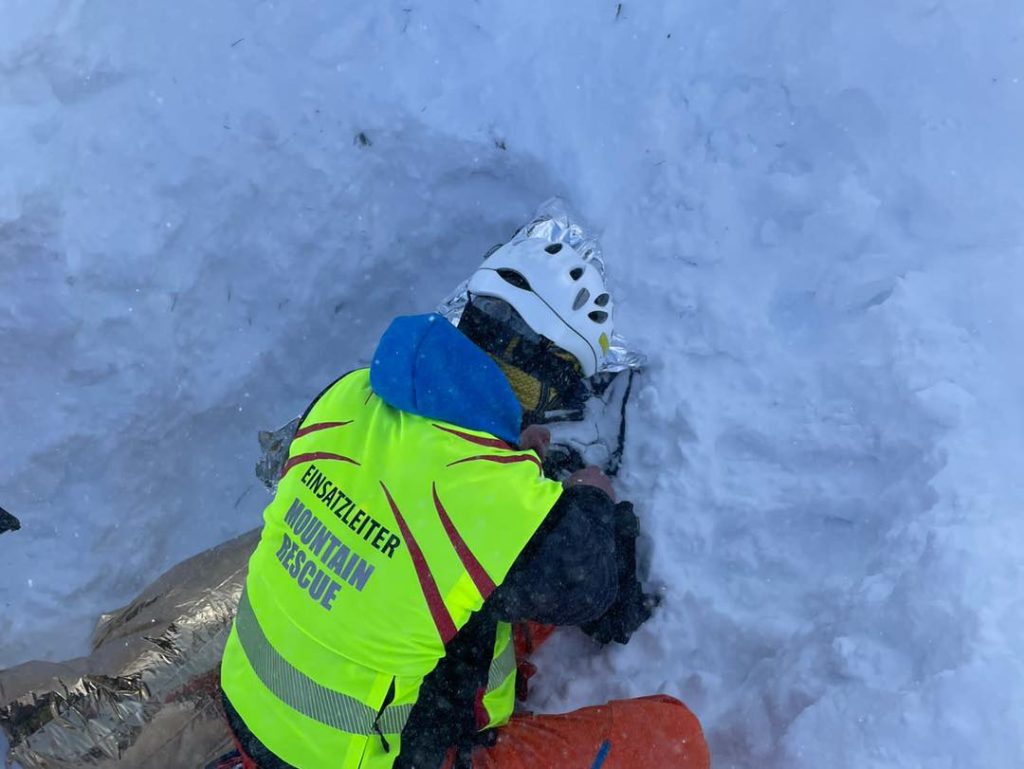 Valanga sul Passo Limo - Foto FB Soccorso Alpino Alto Adige · Bergrettung Südtirol - CNSAS