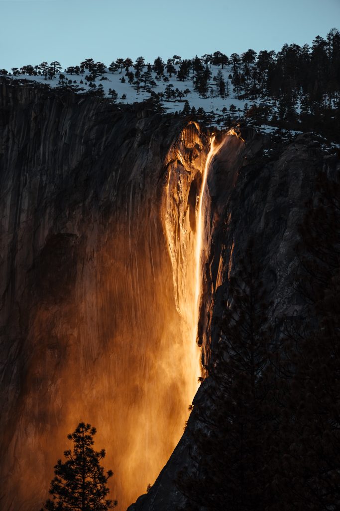 Firefall - Foto Unsplash @Cedric Letsch