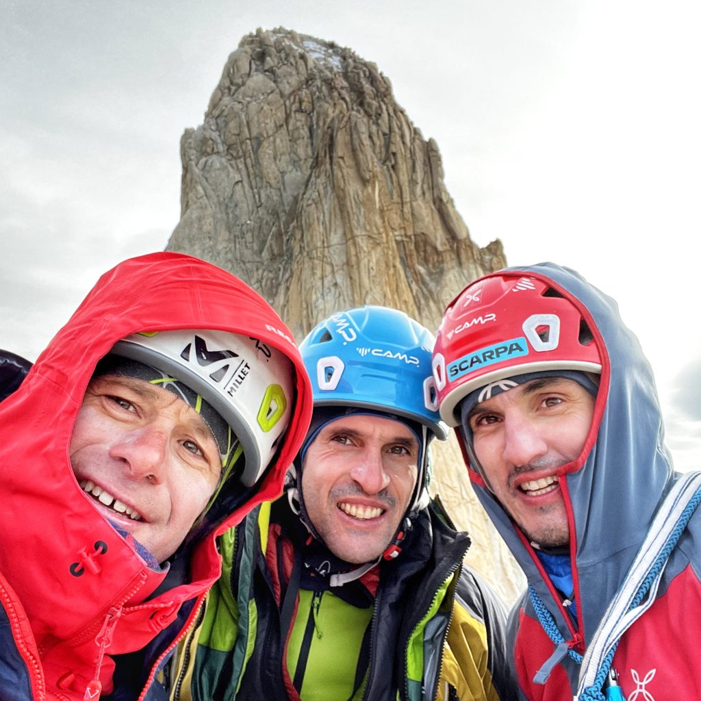 Francesco Ratti, Alessandro Baù e Claudio Migliorini sull'Aguja Guillaumet - Foto Francesco Ratti