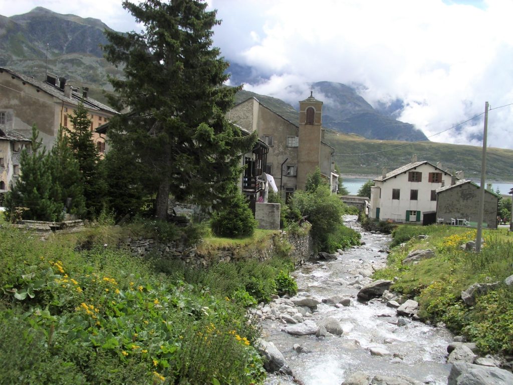 Montespluga - Foto Wikimedia Commons @Paebi