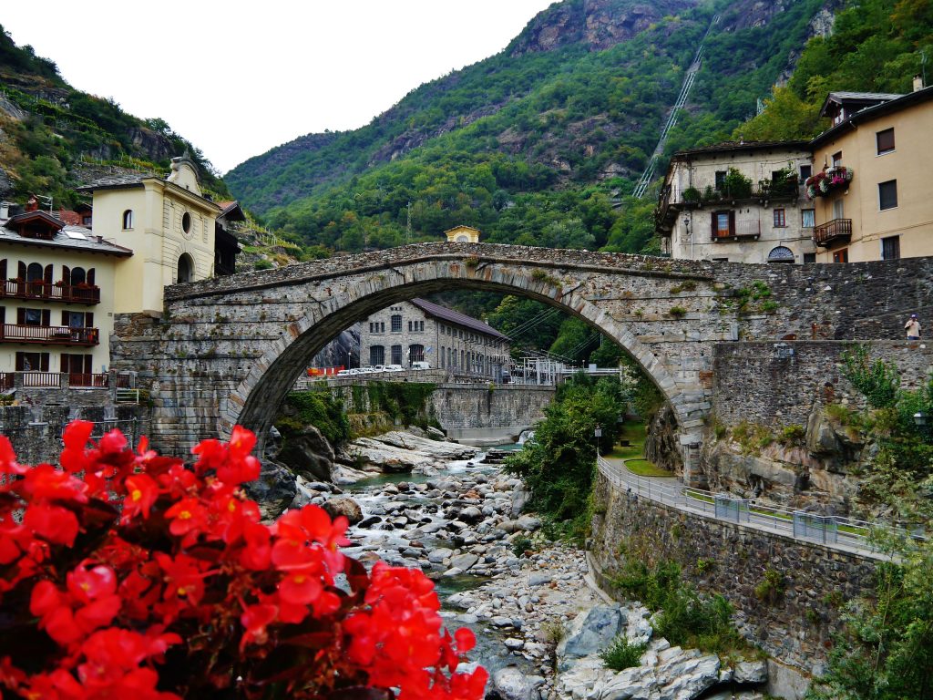 Pont Saint Martin - Foto Wikimedia Commons @Zairon