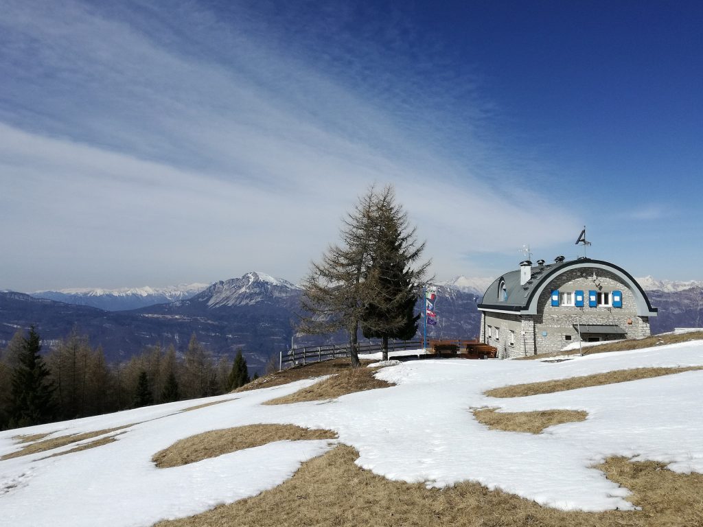 Rifugio Finonchio - Foto Wikimedia Commons @Robertk9410