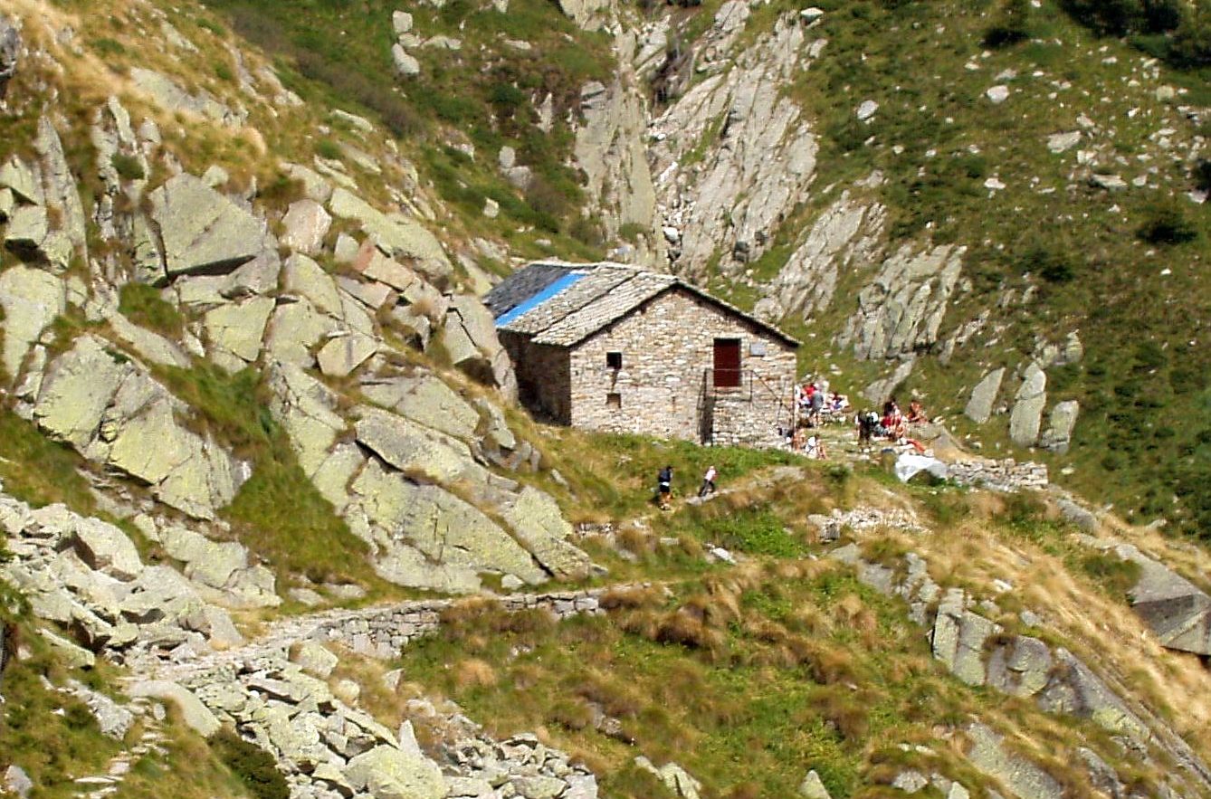 rifugio lago della vecchia