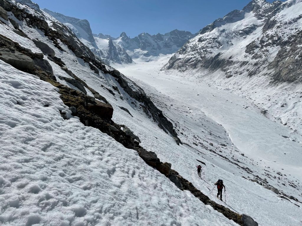 Risalita verso la sella del Forno - Foto Michele Comi