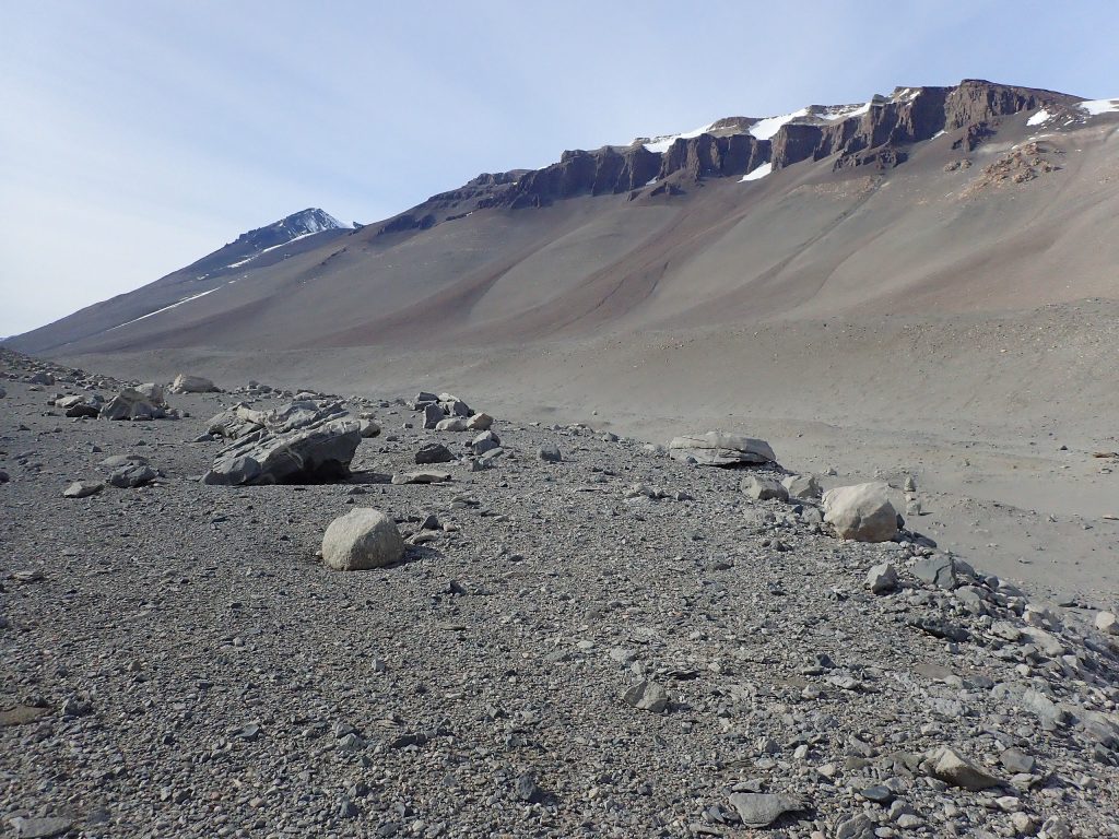 Mcmurdo Dry Valleys - Foto Wikimedia Commons @Pierre Roudier